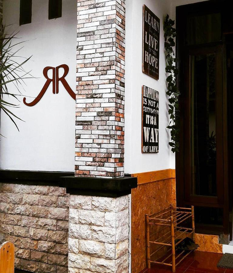 Rumah Roso Homestay Jogyakarta Zewnętrze zdjęcie